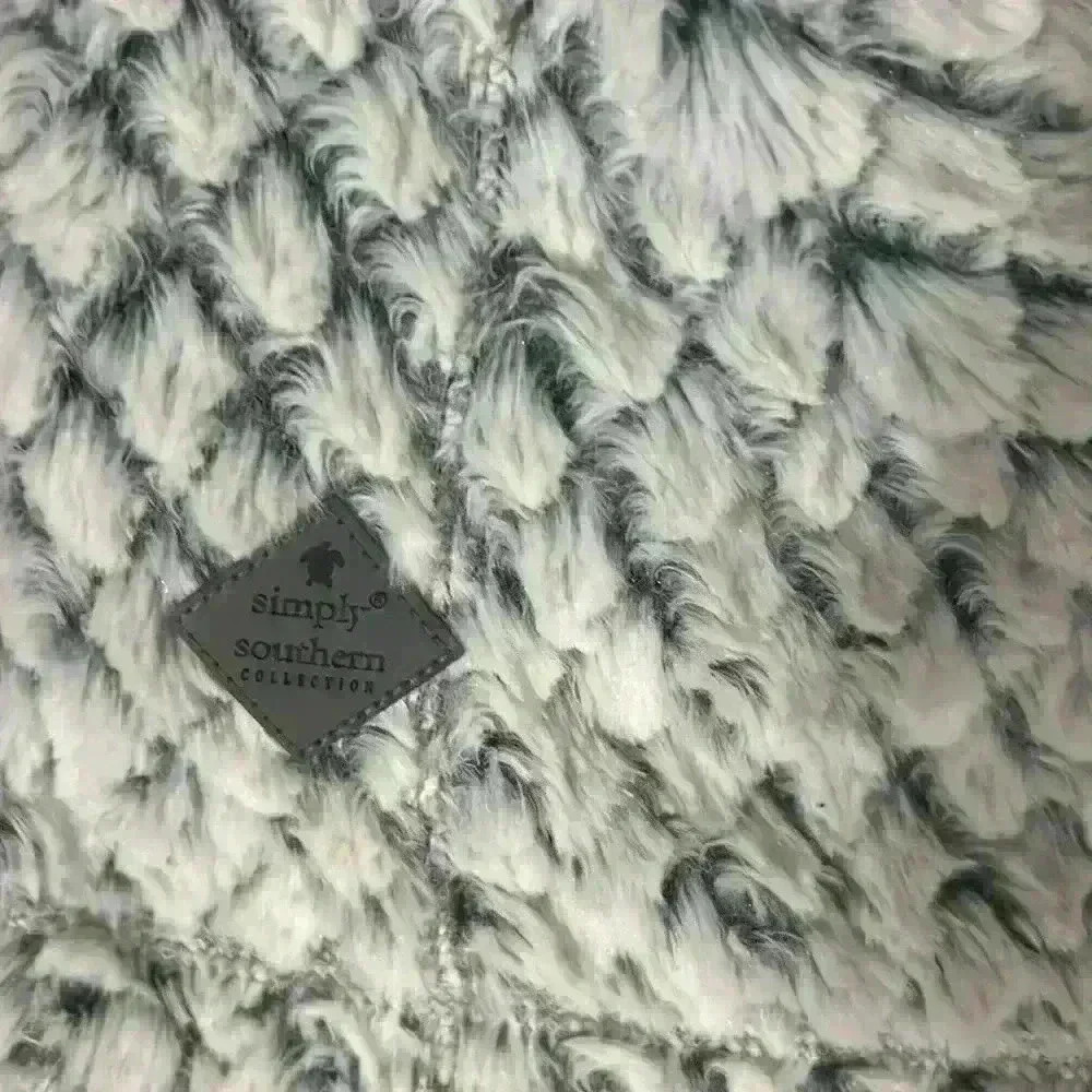 Simply Southern Sherpa Pullover Size Medium Gray Super Soft - Picture 3 of 3